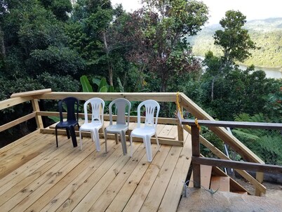 Casa Boni Guest House, Vista única al lago de Carite.
