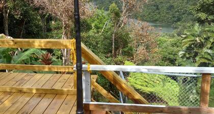 Casa Boni Guest House, Vista única al lago de Carite.