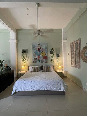 1 chambre, fer et planche à repasser, Wi-Fi gratuit, draps fournis