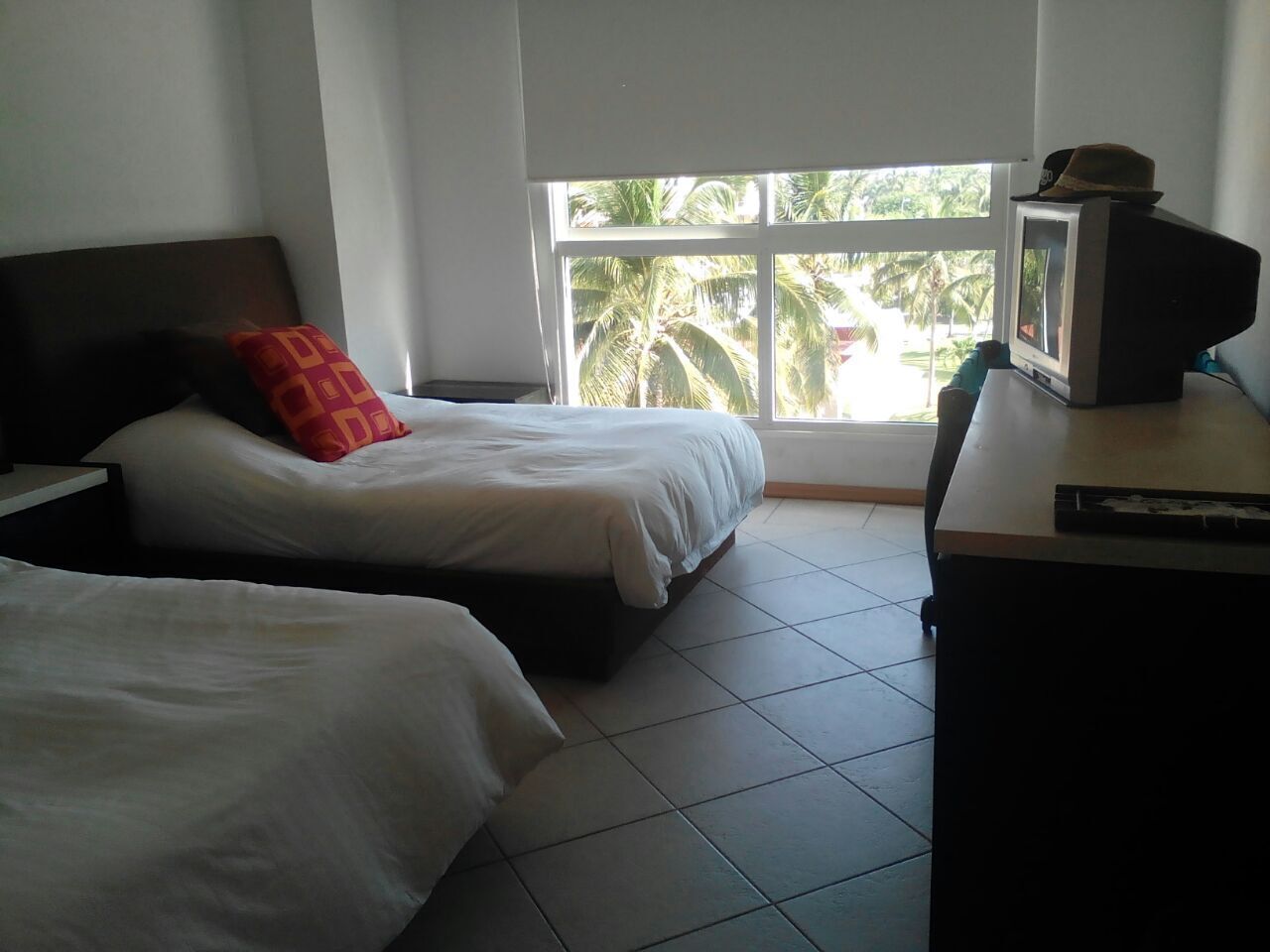 3 bedrooms, travel crib, WiFi