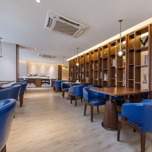 Desayuno buffet diario (CNY 39 por persona)