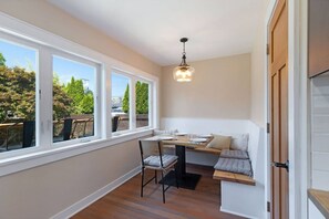 Dining - Bright & Modern Cottage in Ballard |Fenced Yard, Deck, Walk to Local Restaurants-10 Min to Downtown (Seattle)
