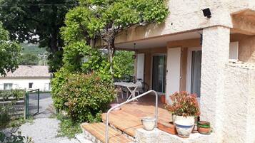 Enceinte de lâhĂ©bergement