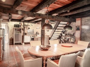 Dining - Authentic country house with new private pool (Puy l'Eveque)