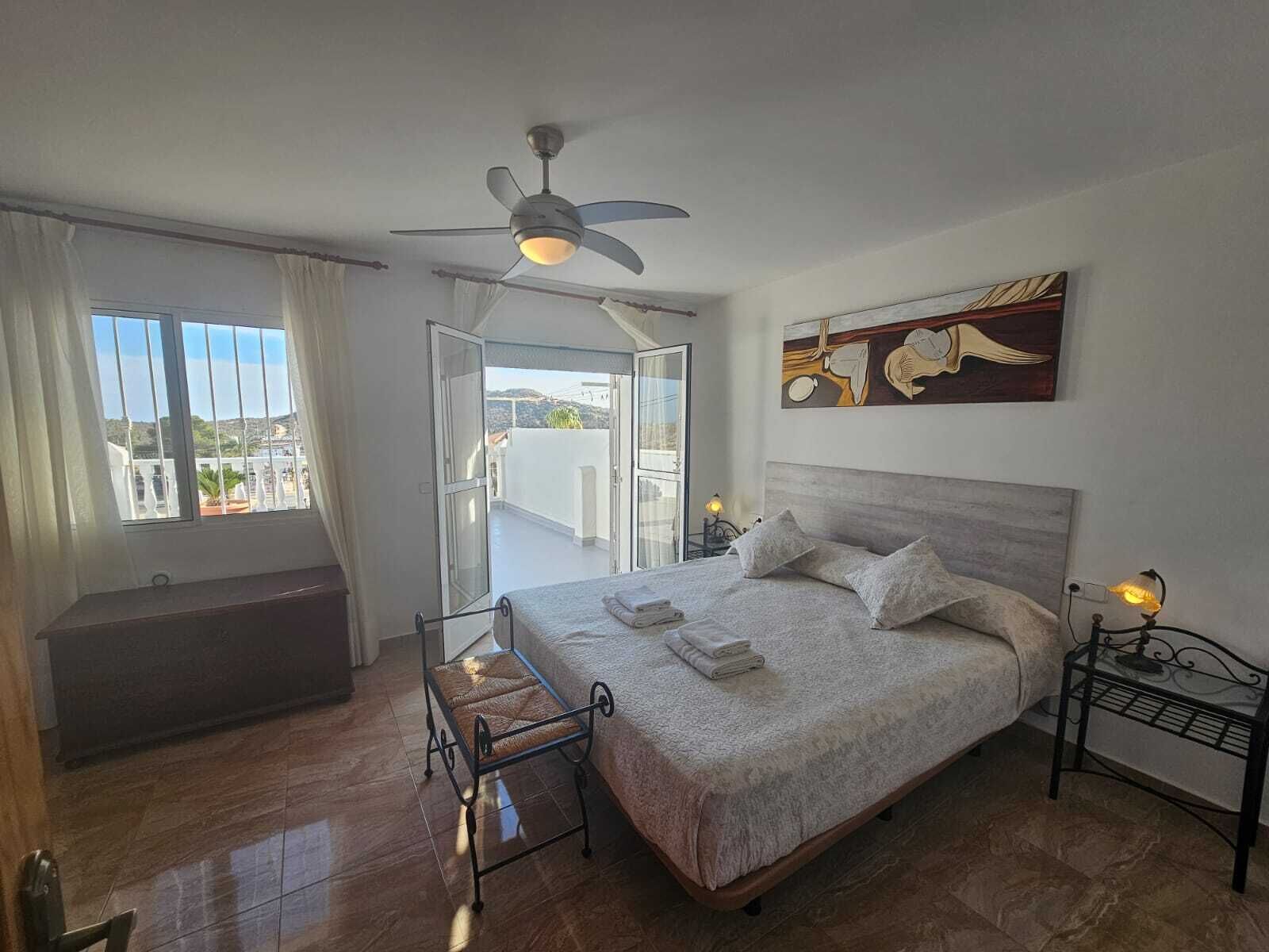 3 slaapkamers, een strijkplank/strijkijzer, internet, rolstoeltoegang