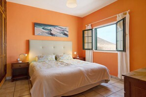 2 bedrooms, iron/ironing board, free WiFi, bed sheets - Vacation Apartment “La Vega de Lanzarote 4” with Sea View, Pool & Wi-Fi (Tías)