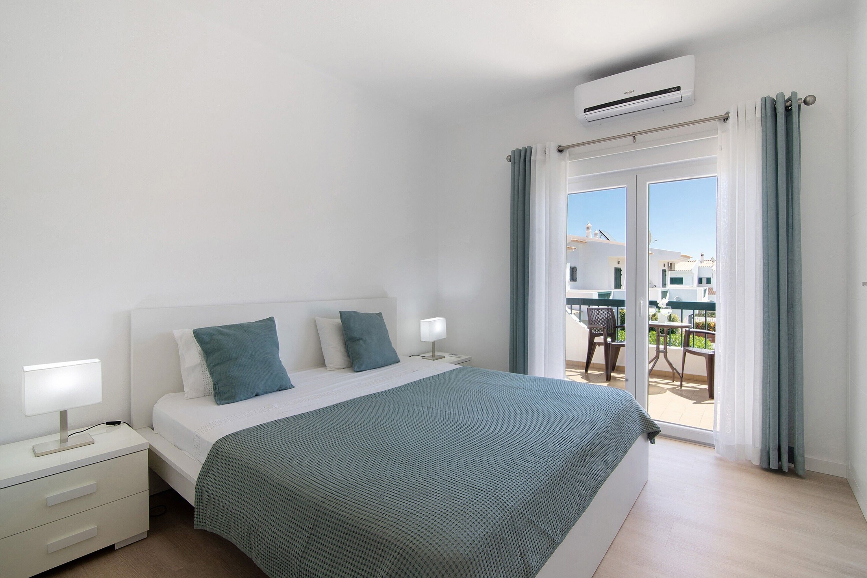 2 slaapkamers, een strijkplank/strijkijzer, gratis wifi, beddengoed