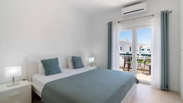 2 slaapkamers, een strijkplank/strijkijzer, gratis wifi, beddengoed