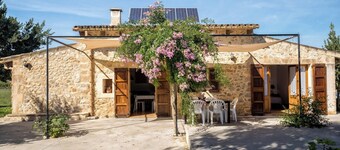 Ferienhaus Es Camp Pla mit Pool und WLAN