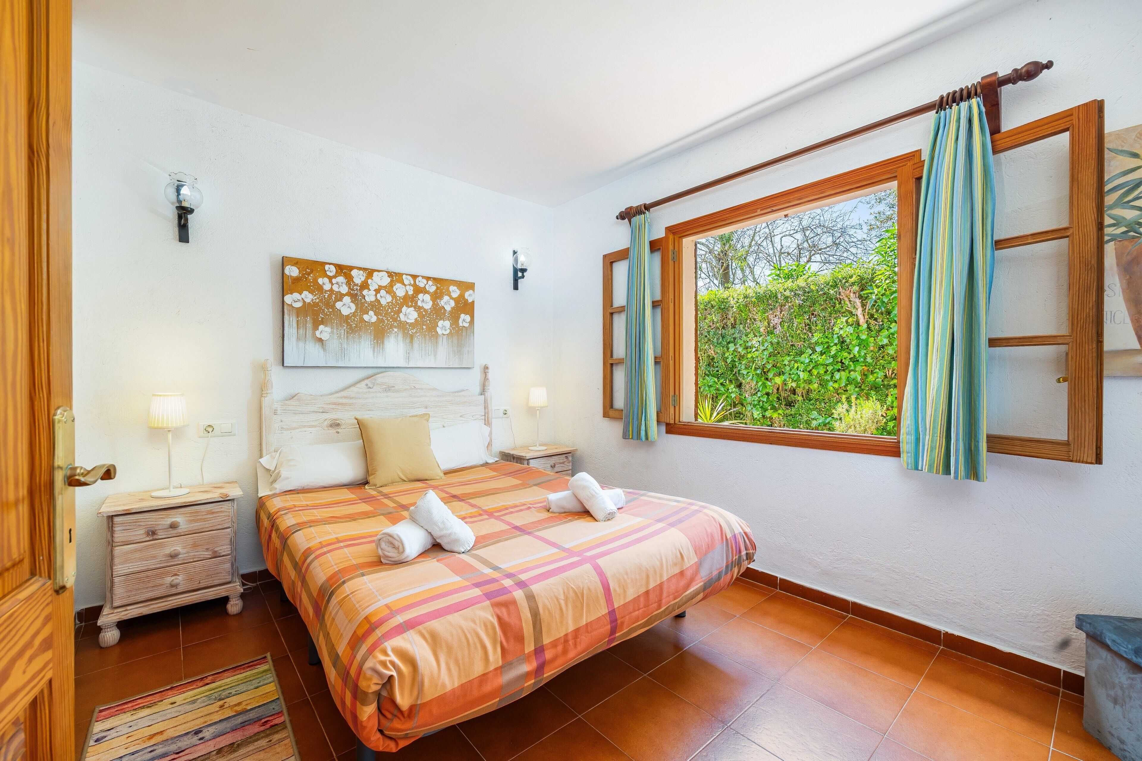 3 dormitorios, tabla de planchar con plancha, wifi gratis y ropa de cama