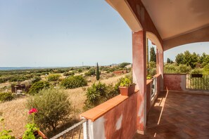 Terrace/patio - Holiday Home "Elena" with Sea View, Air Conditioning & Terrace (Masainas)