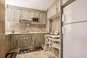 Fridge, microwave, stovetop, coffee/tea maker - Villa "Encanto Fuerteventura" with Whirlpool & Wi-Fi (Antigua)