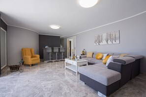 TV - Villa "Encanto Fuerteventura" with Whirlpool & Wi-Fi (Antigua)