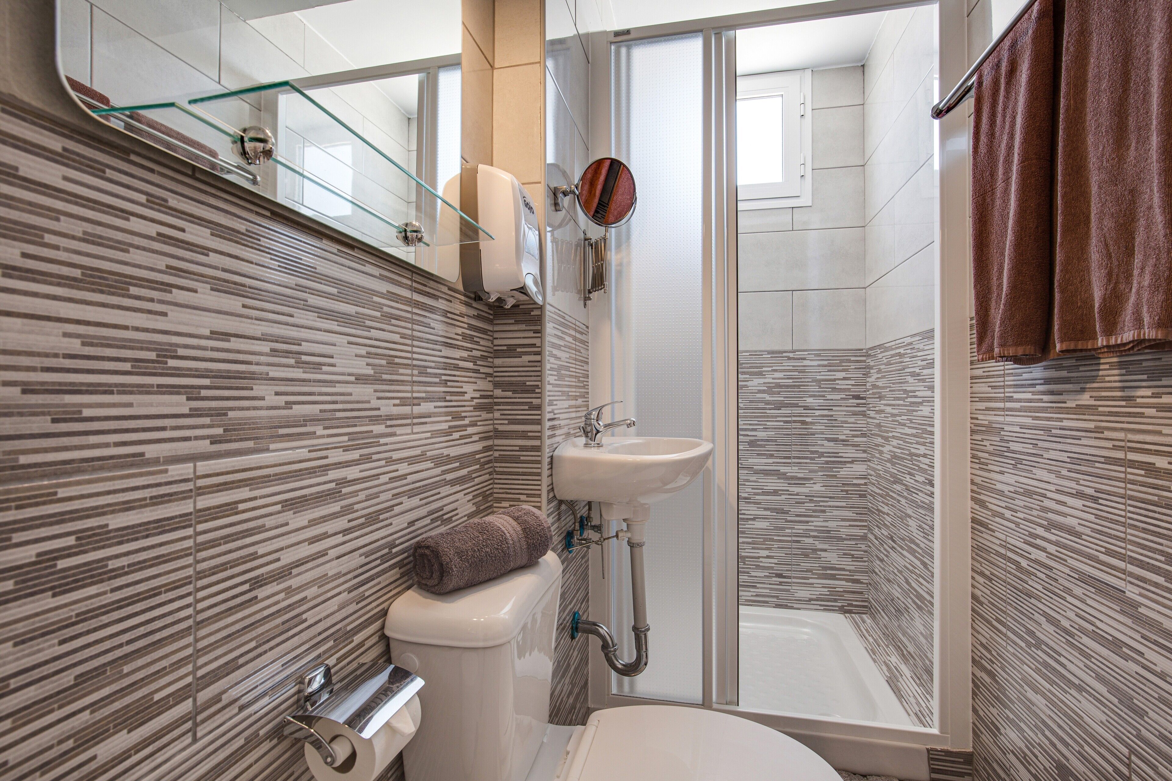 Vasca, asciugacapelli, asciugamani