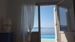 Vista para praia/oceano