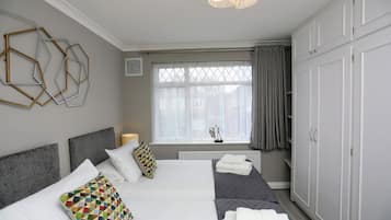 3 bedrooms, iron/ironing board, free WiFi