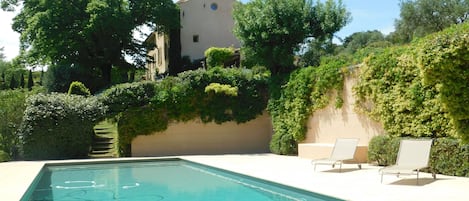 Alberca al aire libre