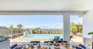 Outdoor dining - VILLA SYLBRIA - 4-bedroom villa, heated pool & sea view (ETANG SALE LES HAUTS)