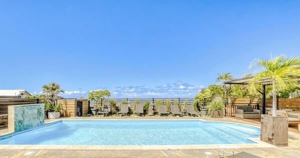 A heated pool - VILLA SYLBRIA - 4-bedroom villa, heated pool & sea view (ETANG SALE LES HAUTS)