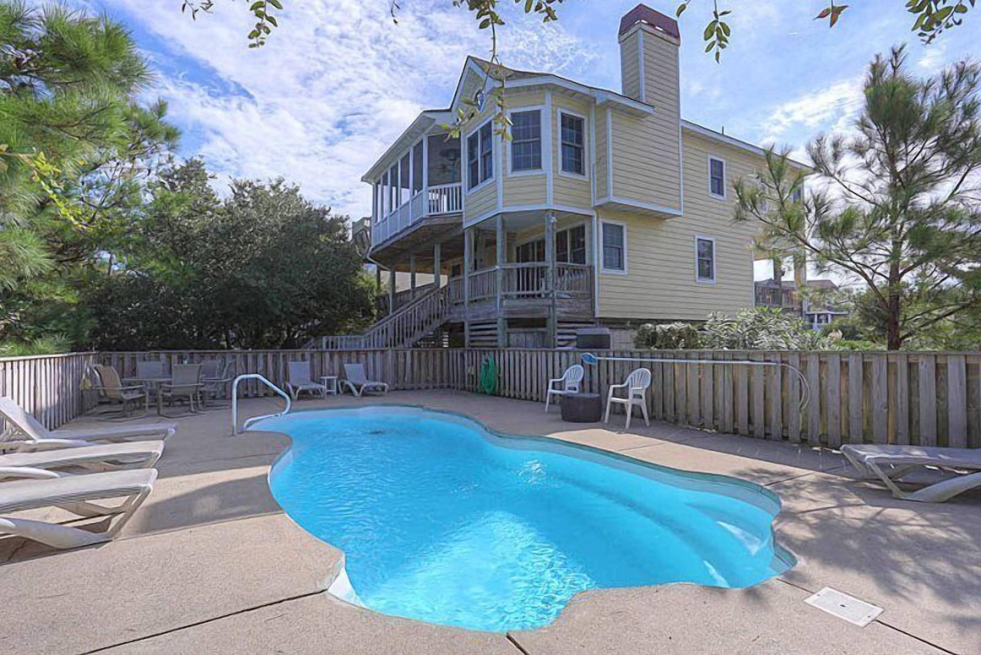 1001 Mermaid Fantasy * 600 ft to Beach