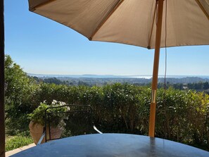 Outdoor dining - Panoramic ocean view at the bay of Cannes (MANDELIEU LA NAPOULE)