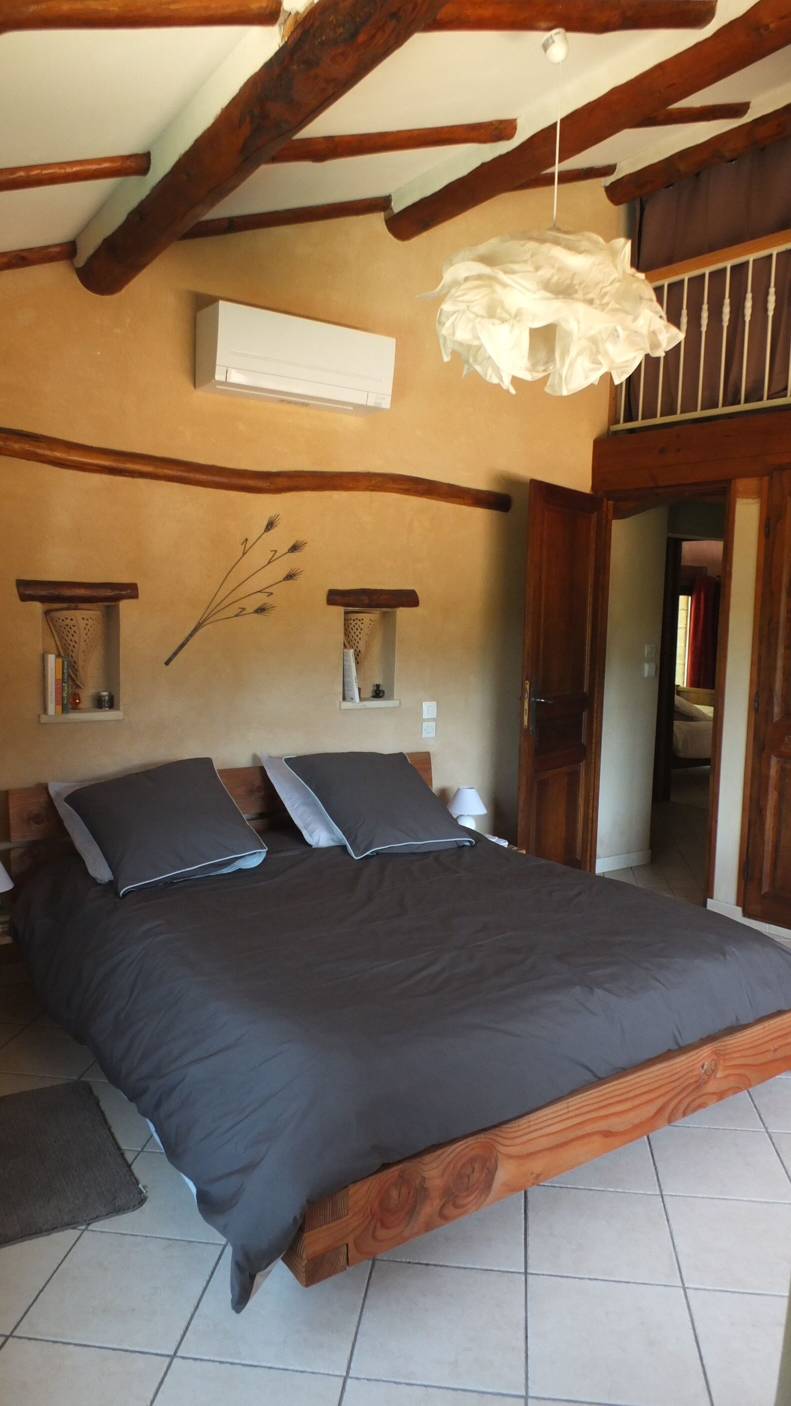 4 bedrooms, desk, iron/ironing board, travel cot