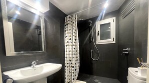 Shower, towels