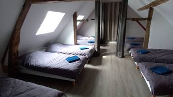 5 slaapkamers, reisbedje, gratis wifi, beddengoed