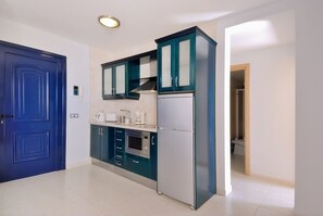 Apartment, Multiple Beds | Interior