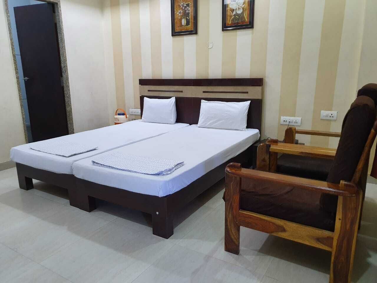 welcome to Hotel Manuhar Inn