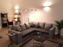 Smart TV 81 cm con canales de televisión por cable, televisión, Netflix