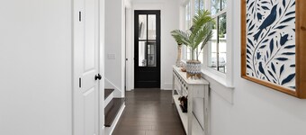 Gorgeous 4 bed/3.5 bath home, Dip Pool, Pups ok!