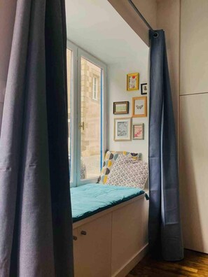 1 chambre, fer et planche à repasser, Wi-Fi gratuit, draps fournis