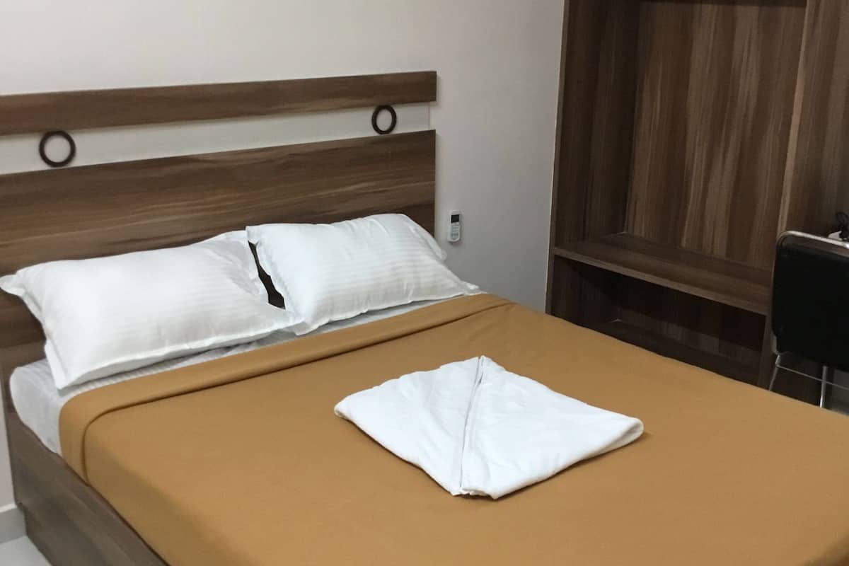 Habitación doble estándar | Muebles diferentes, camas extra, wifi gratis y ropa de cama