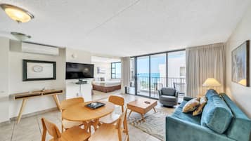 Condo, 1 Bedroom | Living area