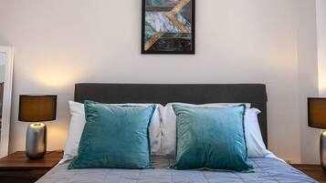 2 chambres, fer et planche à repasser, Wi-Fi, draps fournis