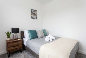 Unclassified image, 2 of 15, button - Modern 2 Bedroom Bolton Apartment with WiFi (Bolton)