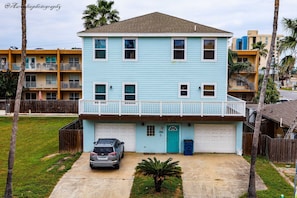 House, 4 Bedrooms | Exterior