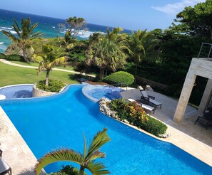 Outdoor pool - Beach Villa (Cabrera)