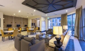 Smart TV - Downtown Houston Gem, Free Parking (Houston)