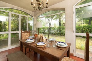 Appartement Standard, 2 chambres | Salle à manger