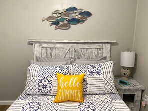 2 室のベッドルーム、WiFi (無料)、ベッドシーツ