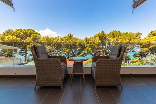 Private seaside Villa with pool in Baška Voda, Dalmatia, Croatia