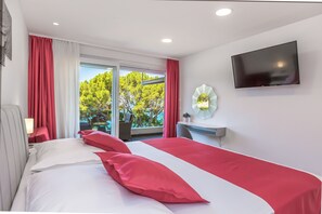 4 chambres, chambres insonorisées, fer et planche à repasser