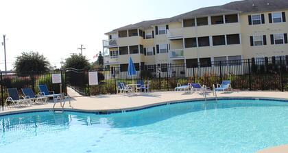 4106 Palms, 1st floor, 3-bedroom, Last minute May deals, 40% off