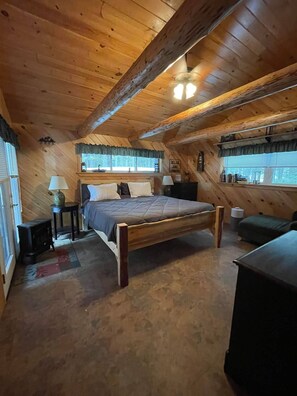5 bedrooms, in-room safe, iron/ironing board, WiFi