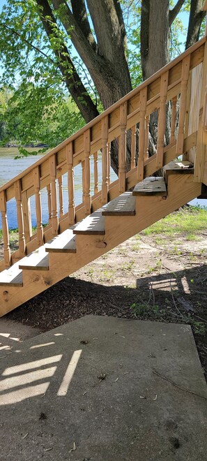 Property grounds - Relax on the Rock River in fall, book our cozy 1-bedroom cabin! (East Moline)