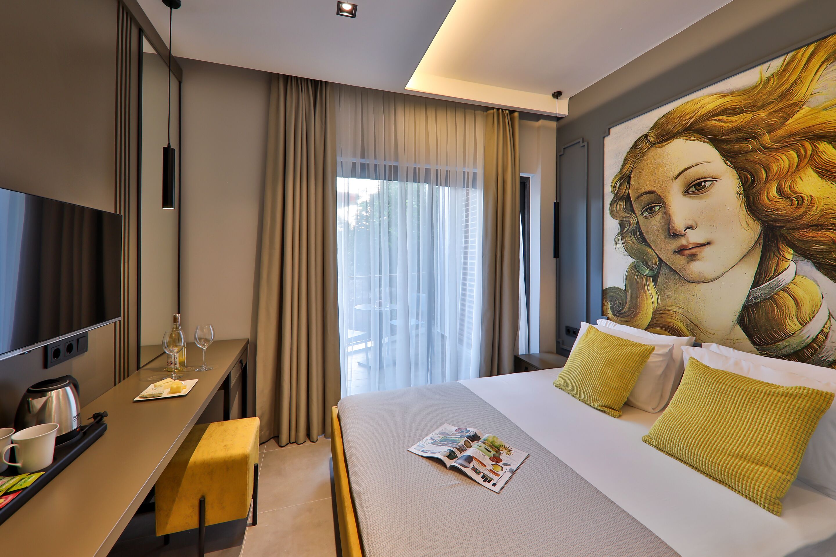 standard double room, garden view, ground floor | in-room safe, blackout curtains, soundproofing, iron/ironing board