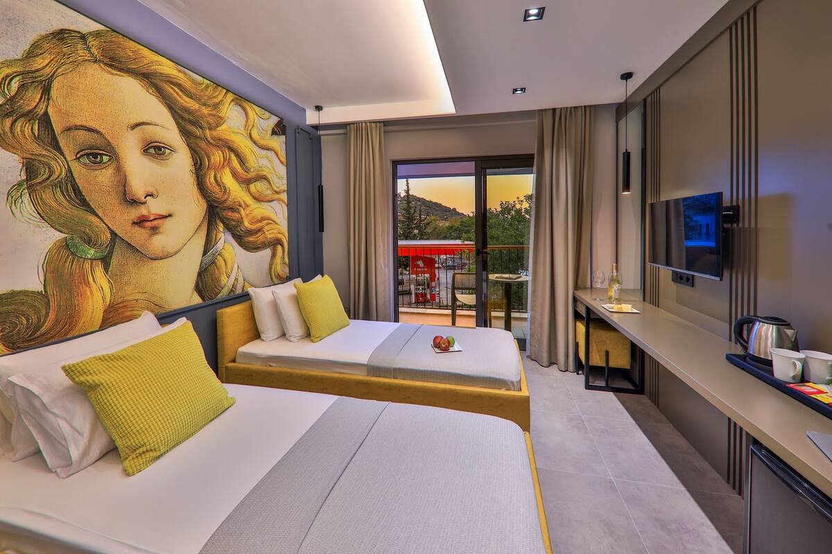 Quarto duplo luxo | Cofres nos quartos, cortinas blackout, quartos à prova de som