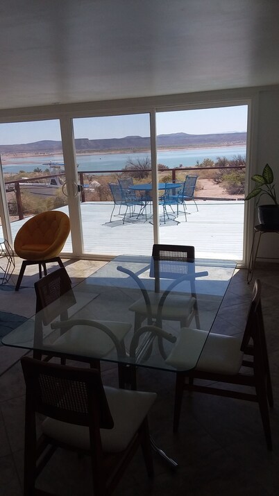 LAKEFRONT- Mid Century Bungalow